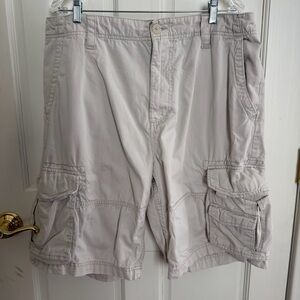 Mens EUC AMERICAN RAG 100% Cotton Khaki Cargo Shorts Size 38